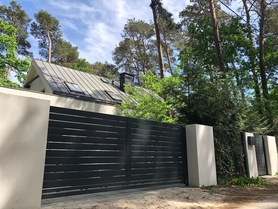 Bramy wypełnione profilami poziomo